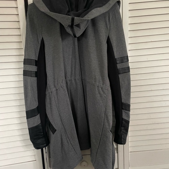 Blanc Noir Charcoal Heather and Black Traveler’s Jacket - Picture 10 of 16